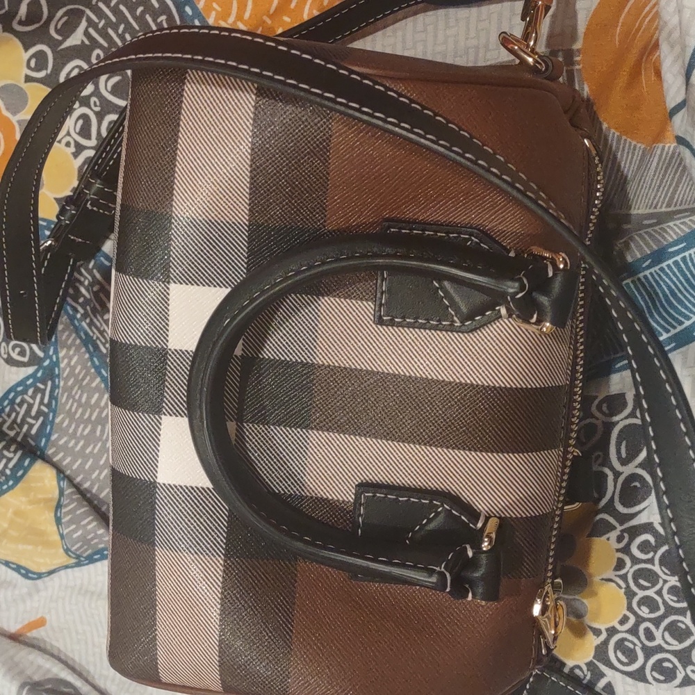 Mini Burberry purse - Picture 4 of 4